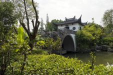有关上海城隍庙和豫园花园的导游词